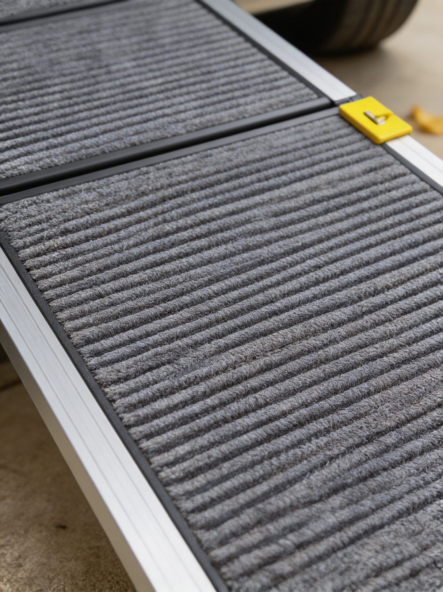 Pawtiva Pro-Grade Gentle Incline Dog Ramp