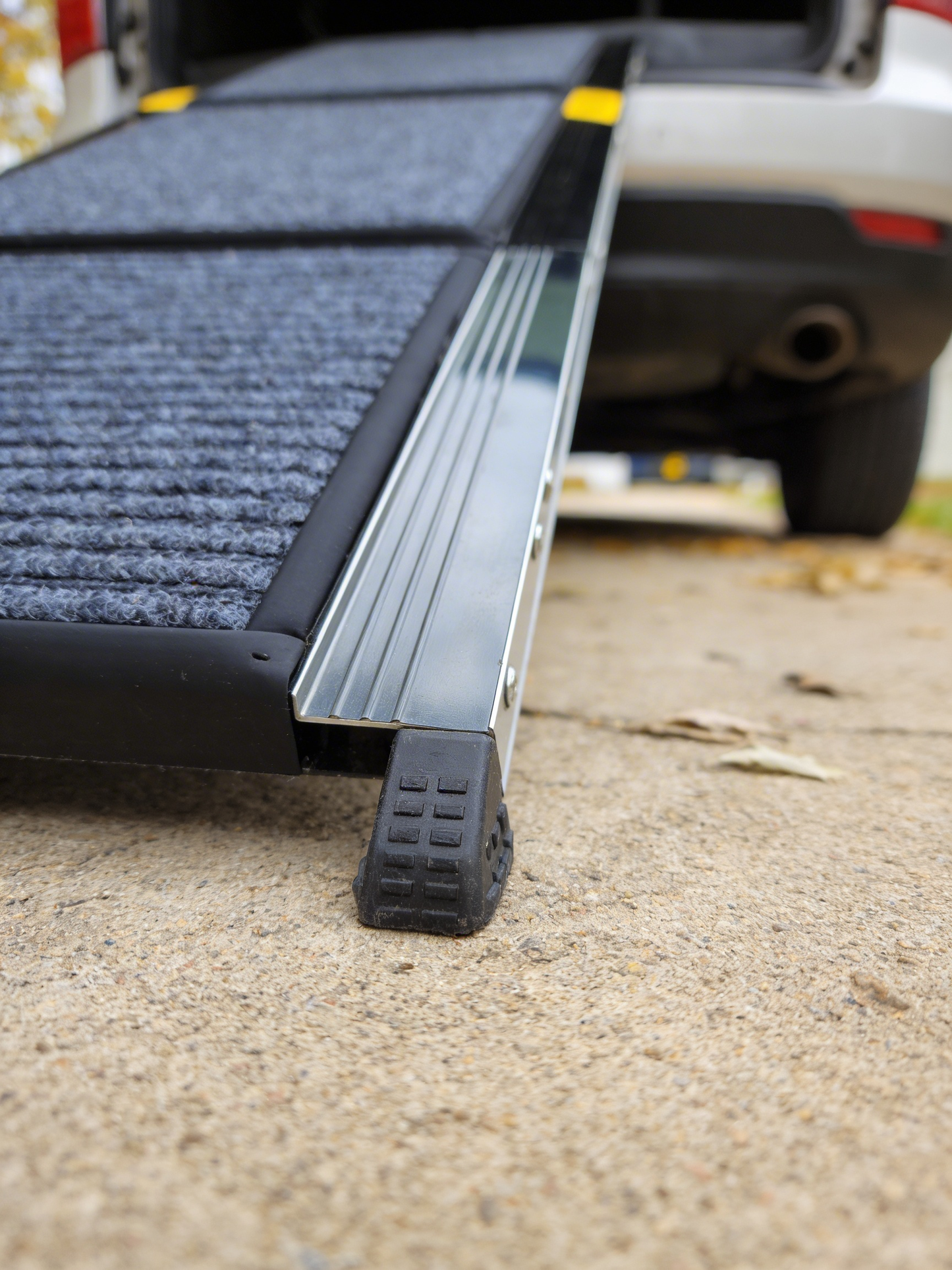 Pawtiva Pro-Grade Gentle Incline Dog Ramp